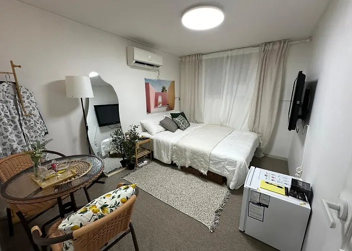Pensión 신림 스페이스비앤비 3*